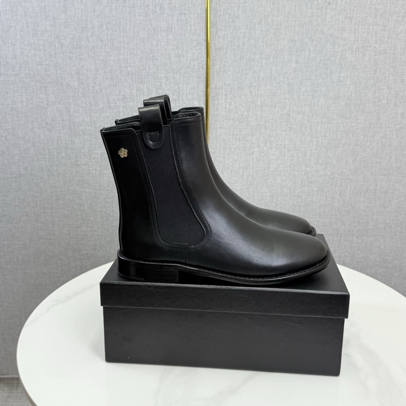 Ch**el boots